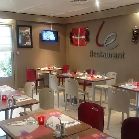 Campanile 3* Bayonne