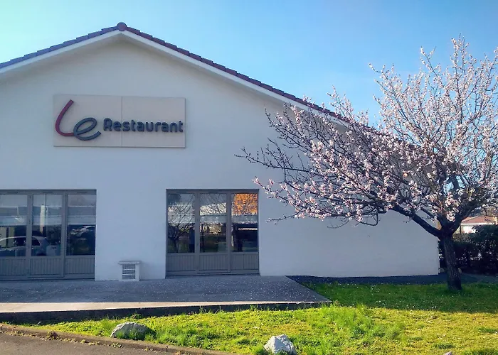 Campanile Бейонн