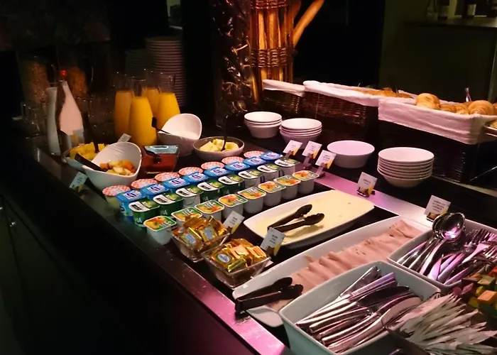 Отель Campanile