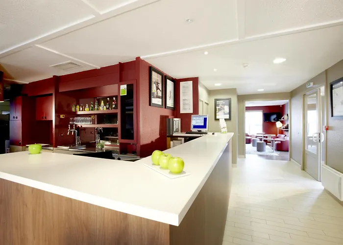 Hotell Campanile Nature - Bayonne