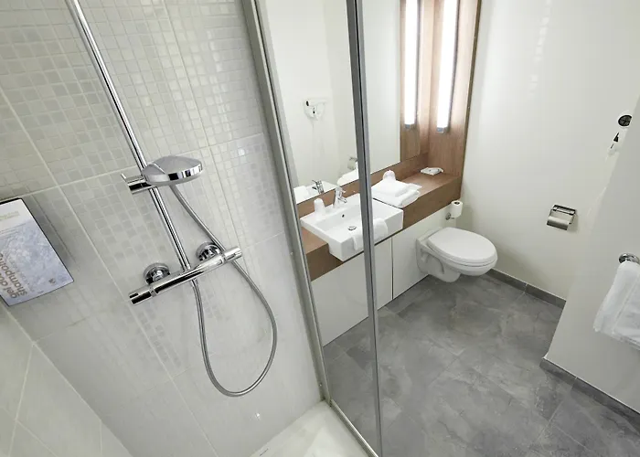 Campanile Nature - バイヨンヌ