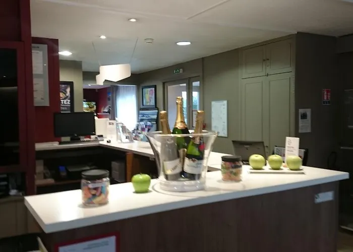 Hotell Campanile Nature - Bayonne