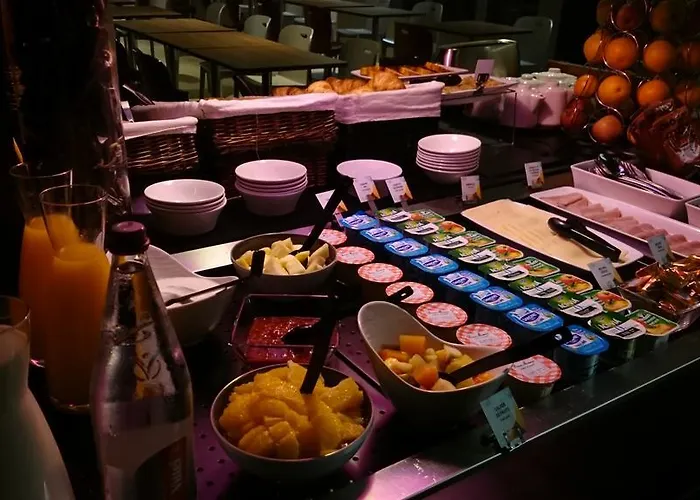 Отель Campanile Бейонн