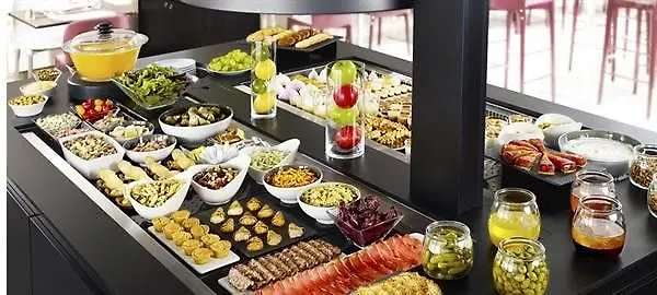 Отель Campanile Бейонн