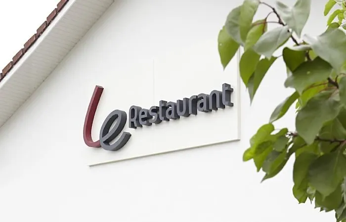 Campanile Отель Бейонн