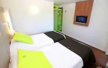 Campanile 3* Бейонн